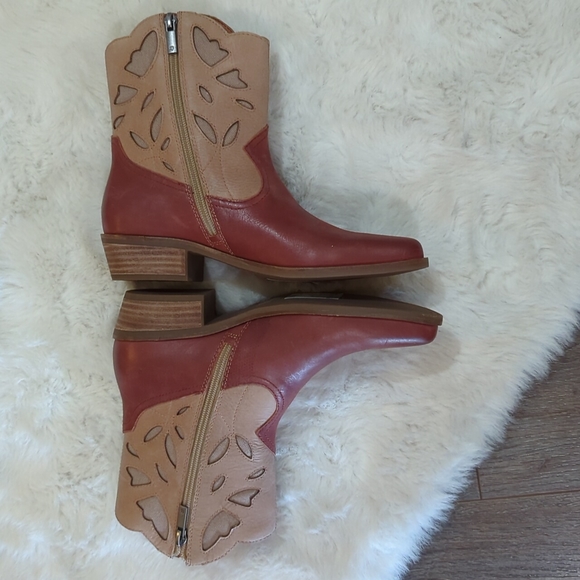 LUCKY BRAND Herzie Cowboy Boot  ~ NWT - Picture 8 of 11